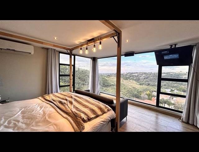 4 BEDROOM CLUSTER FOR SALE IN WATERKLOOF RIDGE